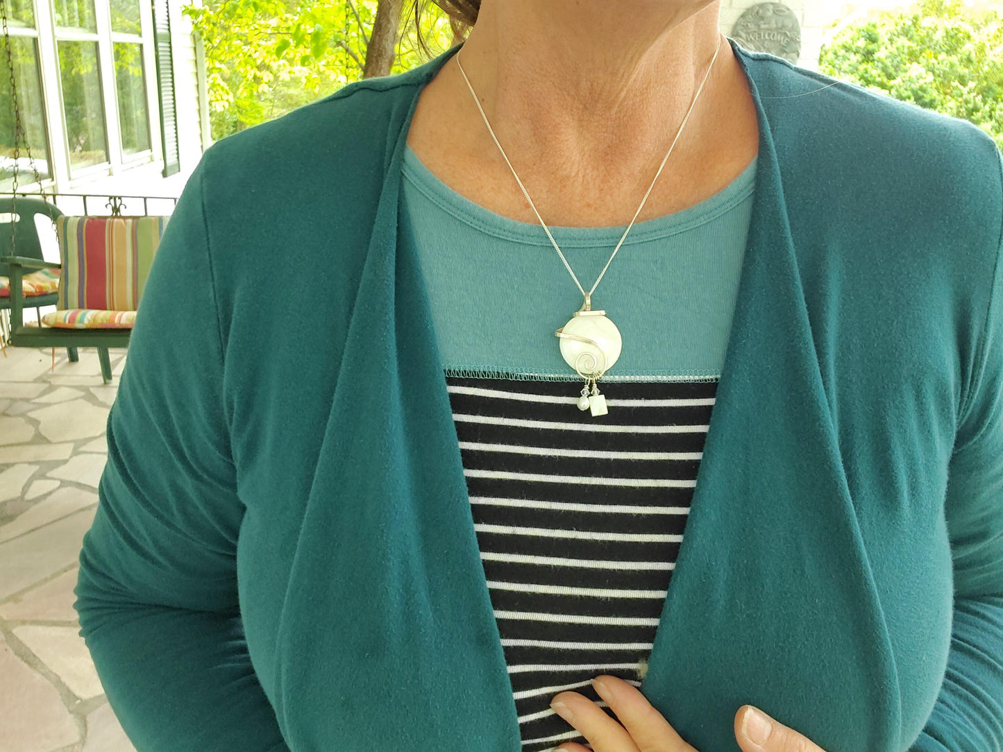 Mother of Pearl Surrounded Necklace