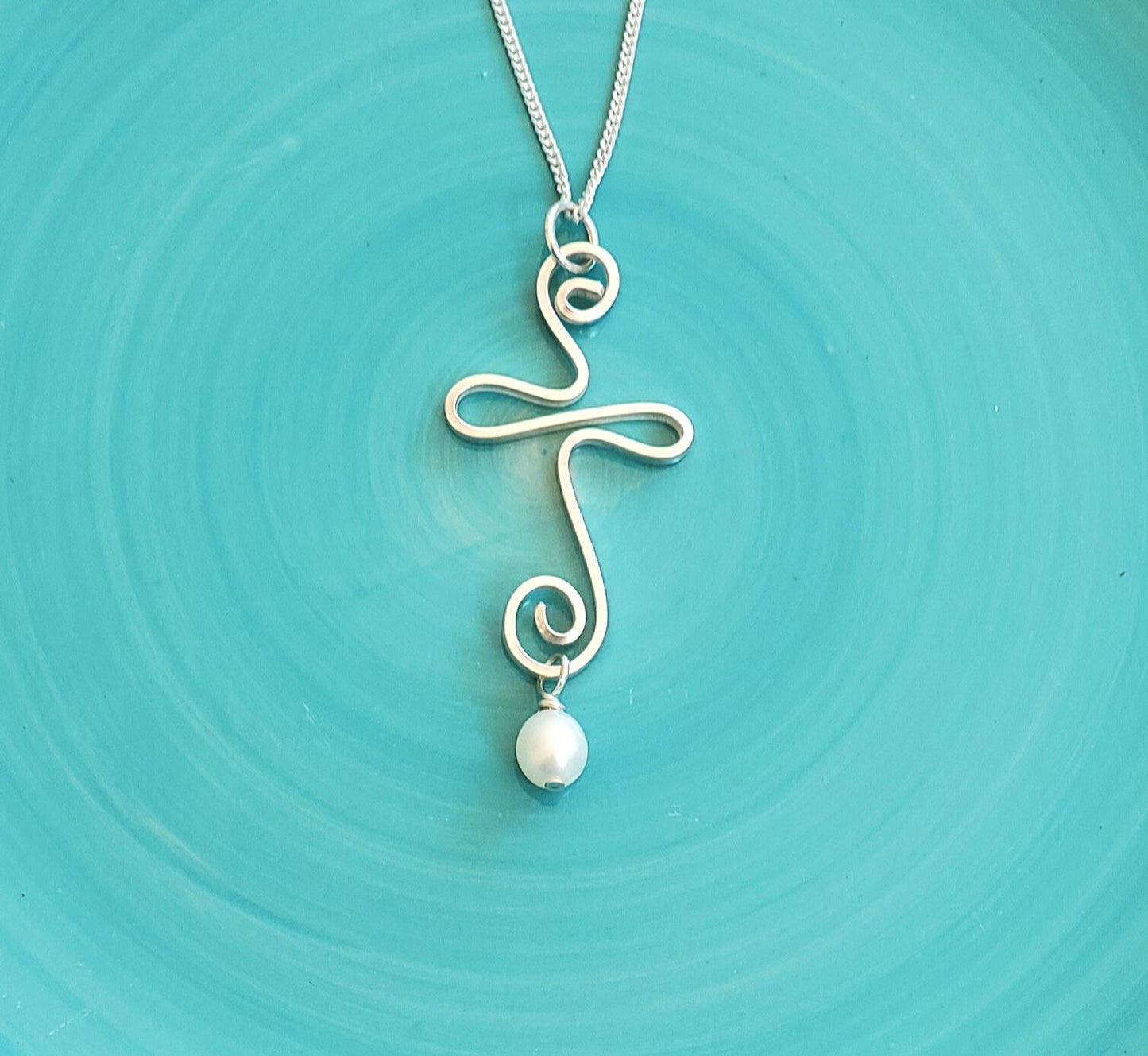 Presence Cross Necklace - Swirl Cross