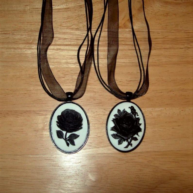 Black Rose Cameo Pendant Necklace, Organza Ribbon, 40X30 mm