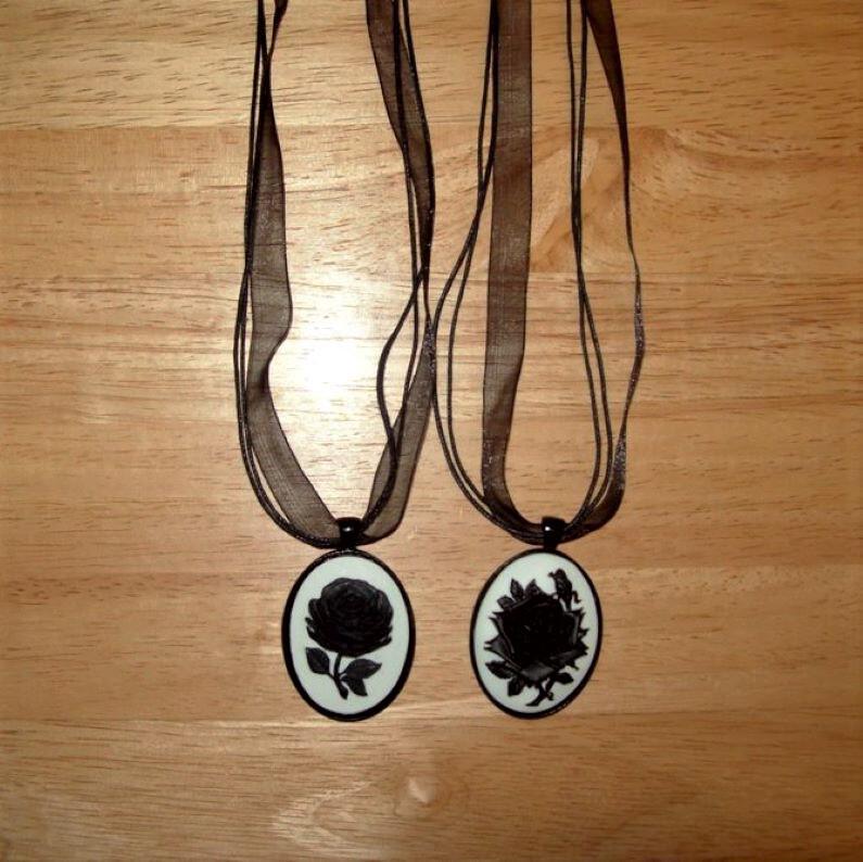 Black Rose Cameo Pendant Necklace, Organza Ribbon, 40X30 mm