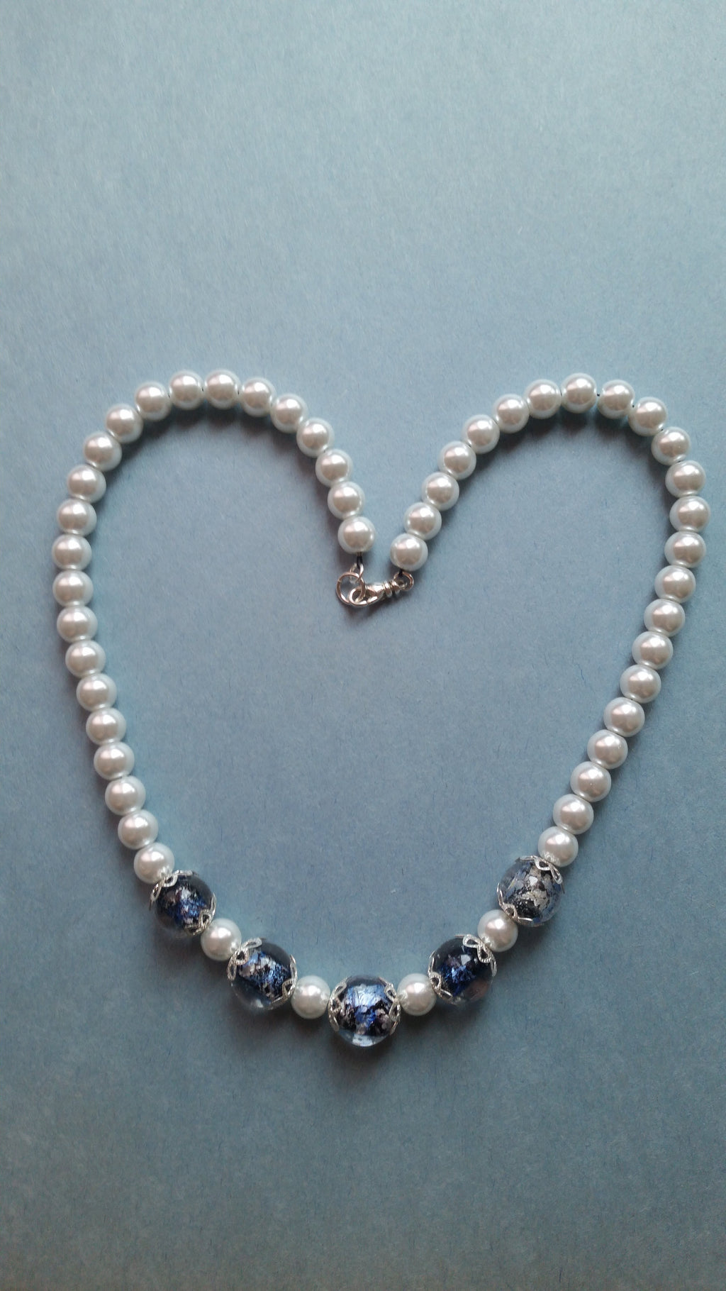 18 Inch Deep Blue and White Pearl Statement Necklace
