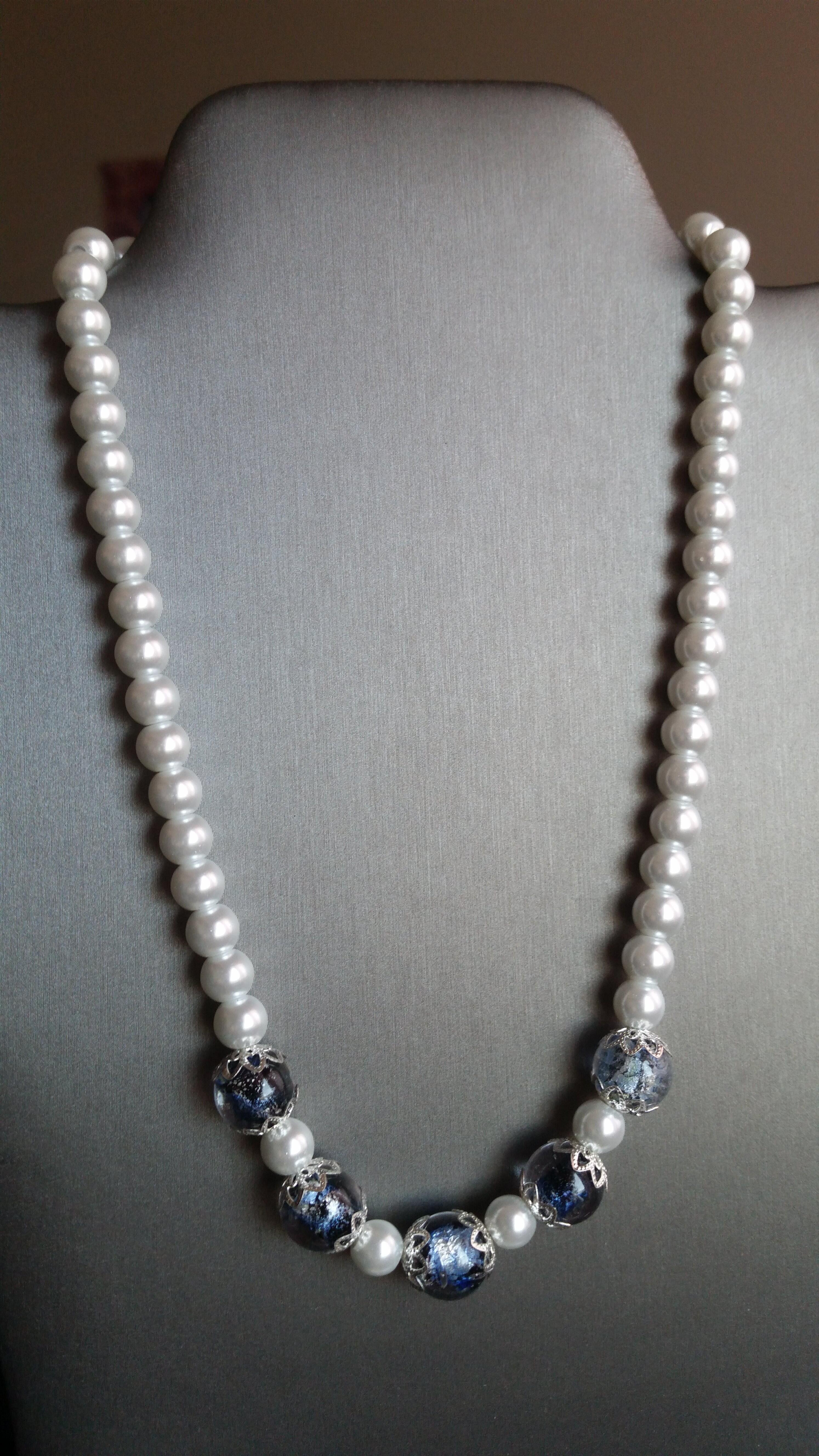 18 Inch Deep Blue and White Pearl Statement Necklace