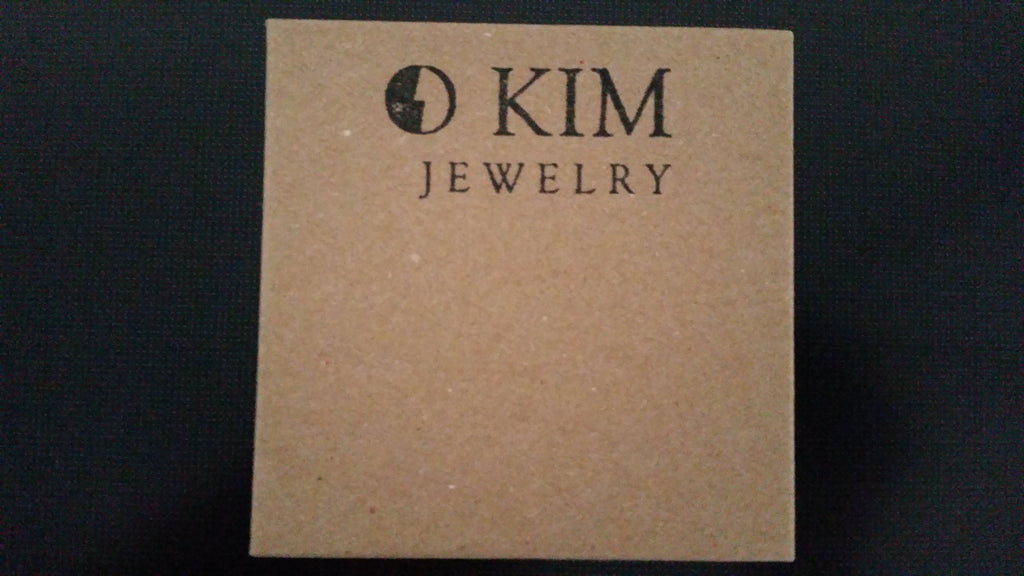 18 Inch Deep Blue and White Pearl Statement Necklace