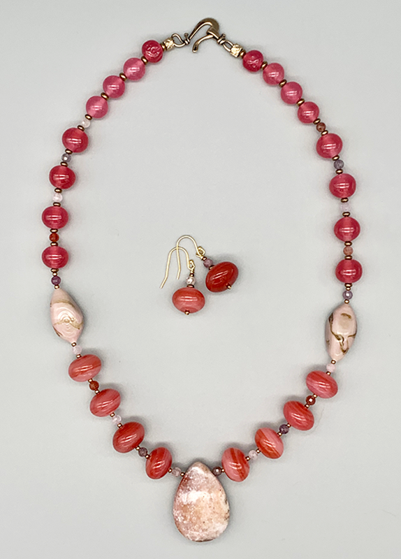 Necklace Set | Flower agate pendant, pink/rose palette mid-century glass beads