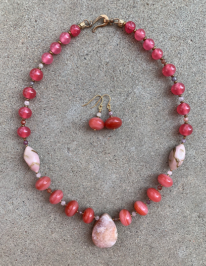 Necklace Set | Flower agate pendant, pink/rose palette mid-century glass beads