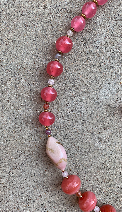 Necklace Set | Flower agate pendant, pink/rose palette mid-century glass beads