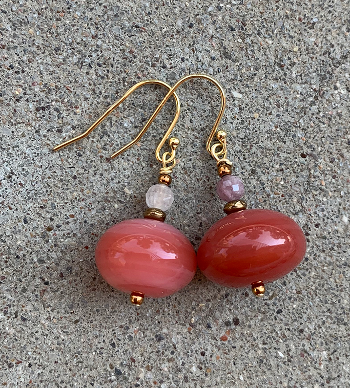Necklace Set | Flower agate pendant, pink/rose palette mid-century glass beads