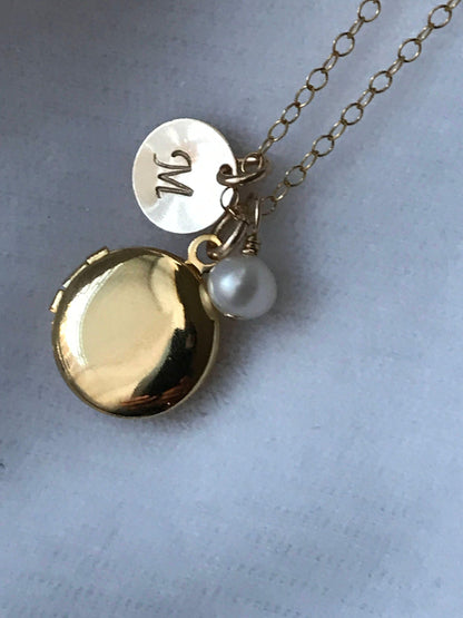 Gold Heart Locket Necklace,Gold Locket Necklace,Dainty Locket Necklace,Valentine's Mother's Day gift,Family Necklace,Minimal Locket Necklace