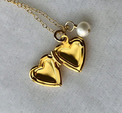 Gold Heart Locket Necklace,Gold Locket Necklace,Dainty Locket Necklace,Valentine's Mother's Day gift,Family Necklace,Minimal Locket Necklace