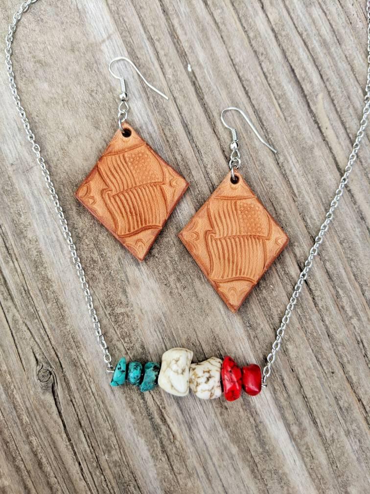 Turquoise & Magnesite Nugget Bar Necklace - Independence Day - 4th of July - Country Western Style